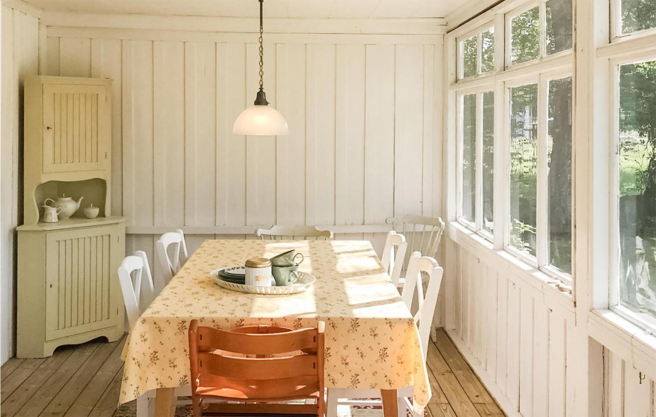 Amazing Home In Faerjestaden With Kitchen מראה חיצוני תמונה